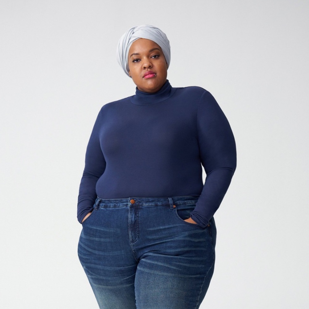 NEW Universal Standard Foundation Turtleneck